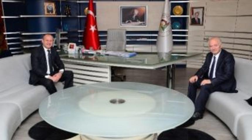 Eski Başkan Kurnaz&rsquo;dan Başkan Keleş&rsquo;e Ziyaret