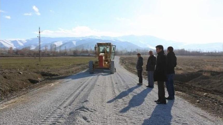 G&uuml;rpınar Belediyesi&rsquo;nden Yol Yapım &Ccedil;alışması