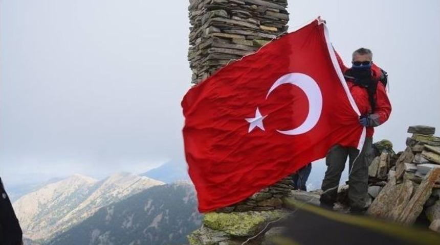 Dosev Sarıkamış Şehitleri İ&ccedil;in Babadağ&rsquo;a Tırmandı