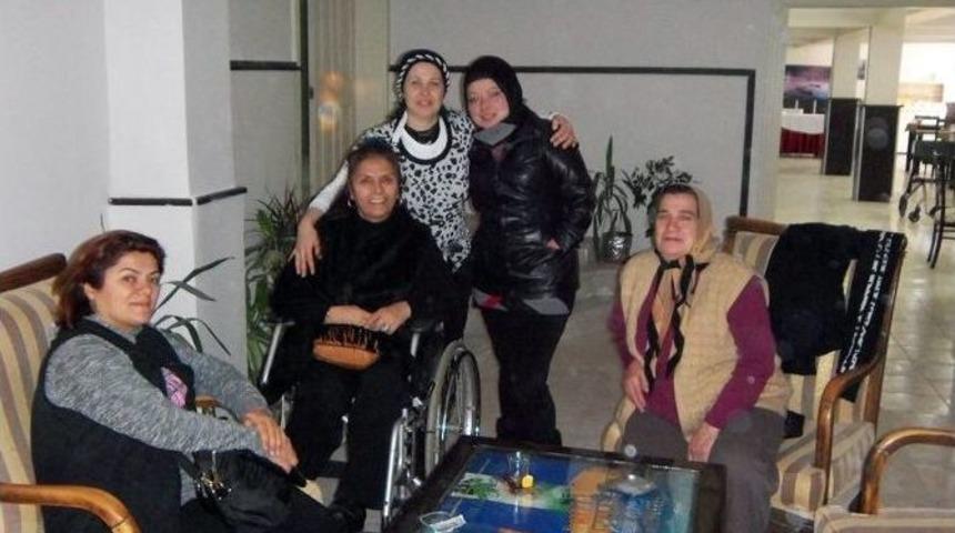 Bolvadin Heybeli Termal Tesisleri, &Ouml;demişten Gelen Engelli Vatandaşları Ağırladı