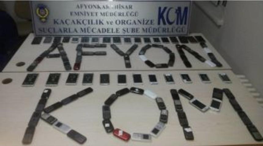 Afyonkarahisar&rsquo;da Ka&ccedil;ak Cep Telefonu Operasyonu