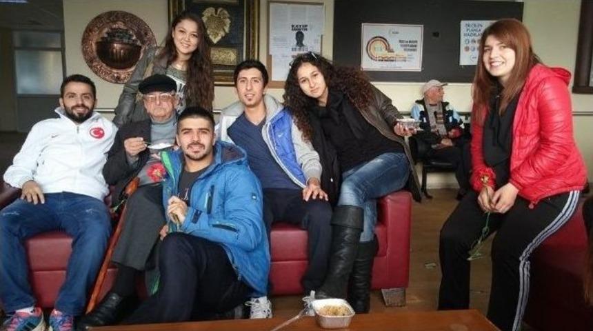 Gen&ccedil;lerden Anlamlı Ziyaret