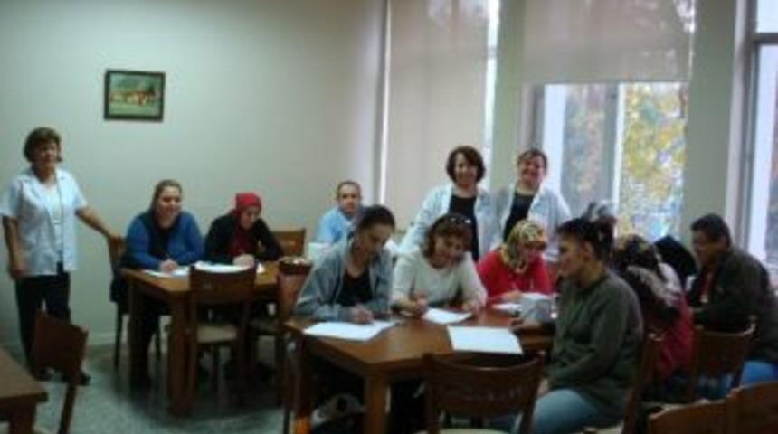 Karşıyaka Devlet Hastanesi’nde Faydalı Kurs