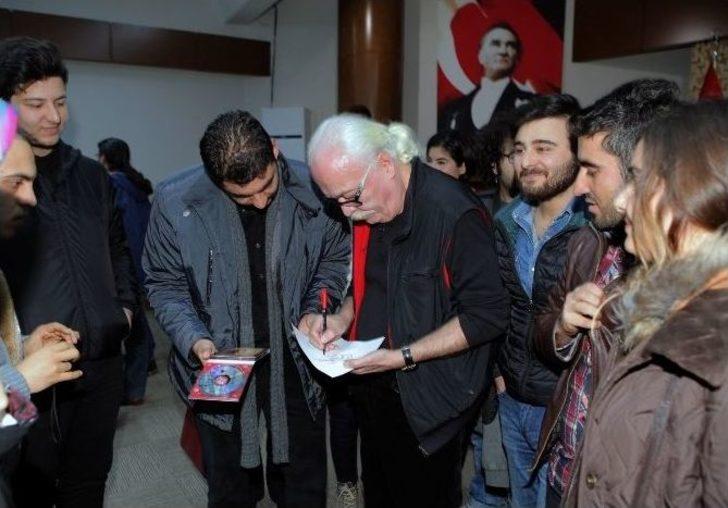 Çukurova Üniversitesi’nde Cahit Berkay Rüzgarı Esti G1