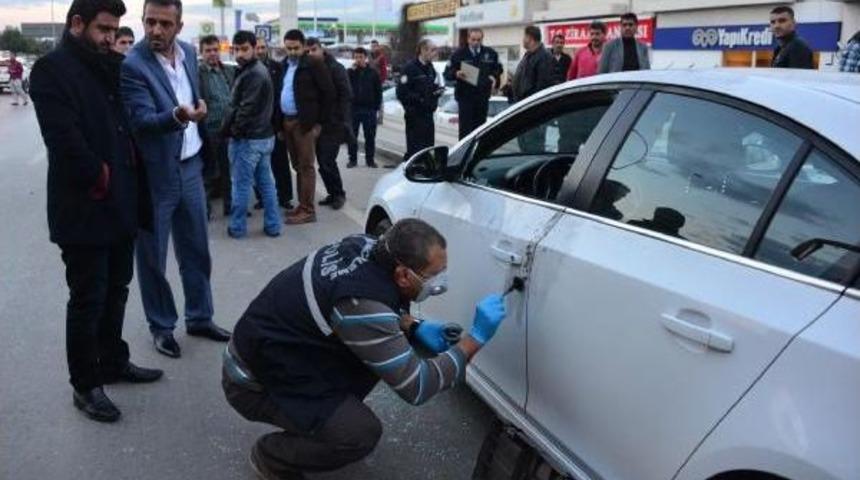 Camı Kırılan Otomobilden 115 Bin Lira &Ccedil;alındı