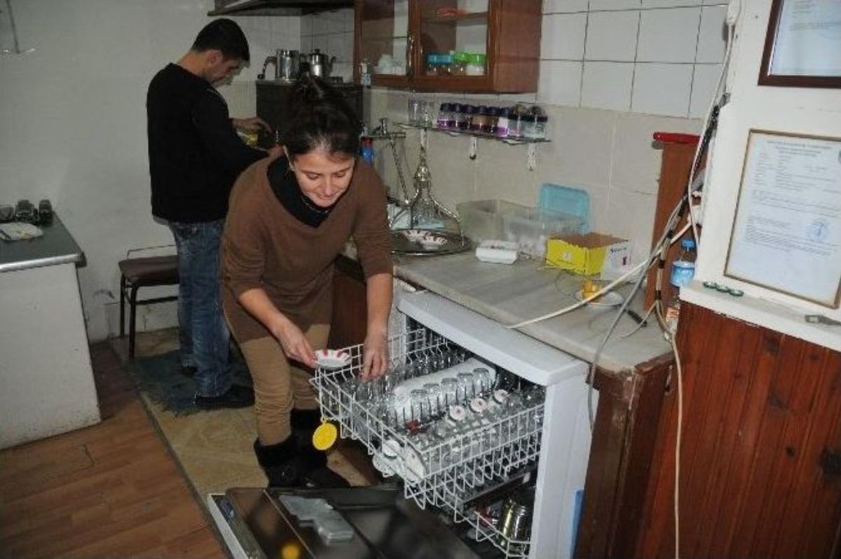 &Ccedil;ay Ocağına Bayan Eli Değdi