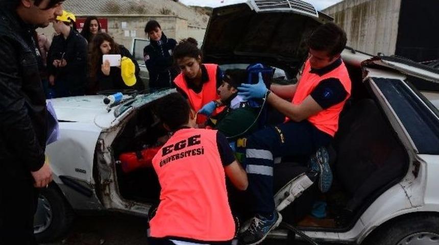 İzmir&rsquo;in Acil Sağlık Ordusu G&uuml;ven Verdi