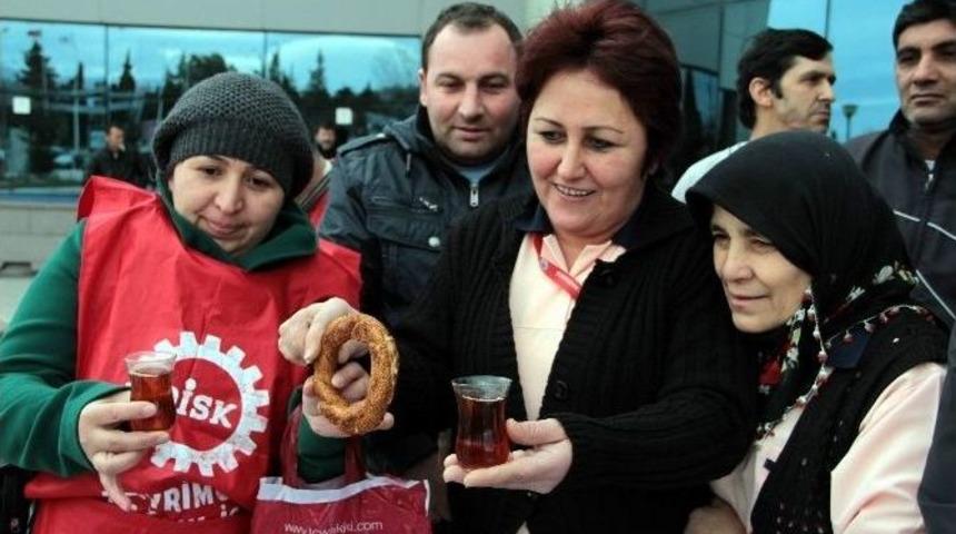 &Ccedil;ay Ve Simit İle Asgari &Uuml;cret Eylemi