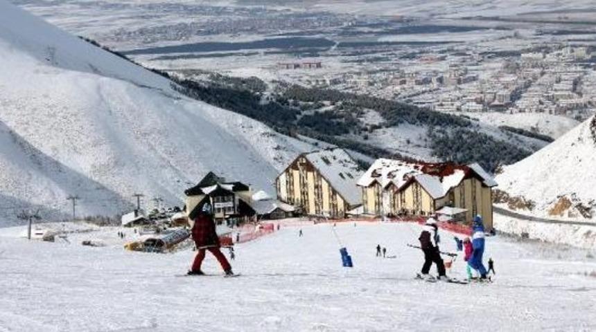 Paland&ouml;ken'de Yeni Yıl Hazırlığı