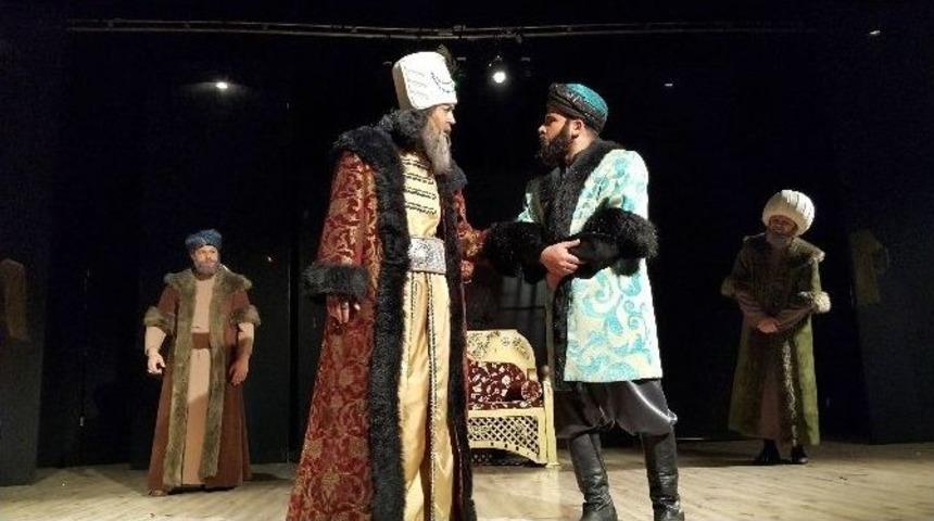 &ldquo;kanuni Ve Sinan&rdquo; Tiyatro Oyunu Akşehirlilerle Buluştu