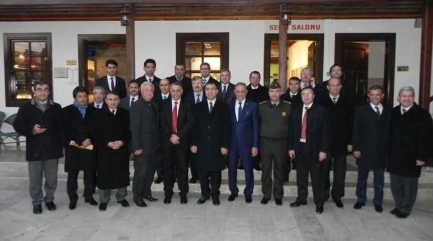 Vali Toprak, &Ouml;demiş&rsquo;teki M&uuml;zeye Hayran Kaldı