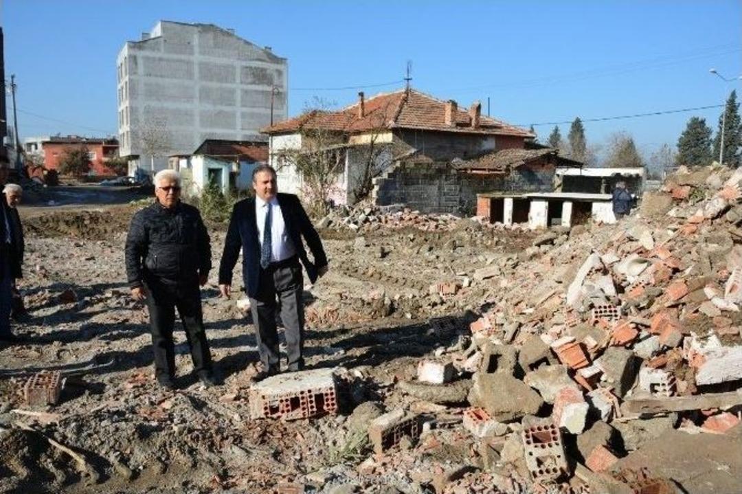 Yunusemre Belediyesi Karaali&rsquo;nin Yolunu A&ccedil;tı