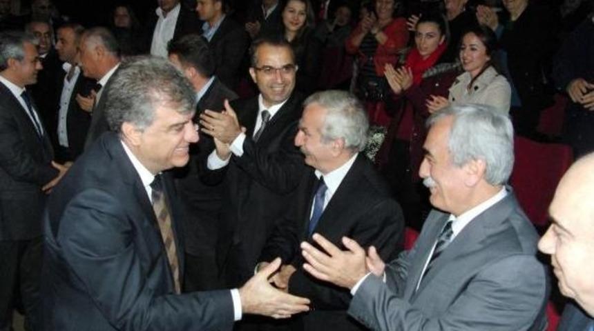 Chp İzmir İl Başkanı Adaylık İ&ccedil;in İstifa Etti