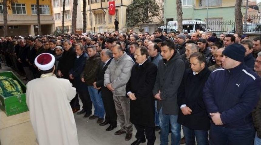 İntihar Eden 15 Yaşındaki Liseli Defnedildi