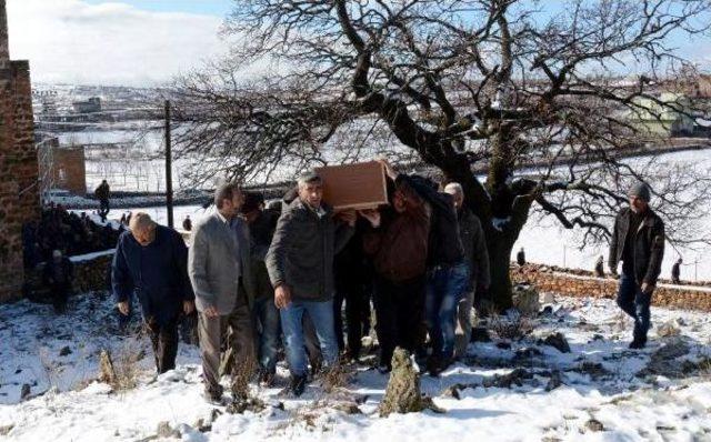 Şengal de &Ouml;len Peşmerge Komutanı Nusaybin de G&ouml;m&uuml;ld&uuml; 2