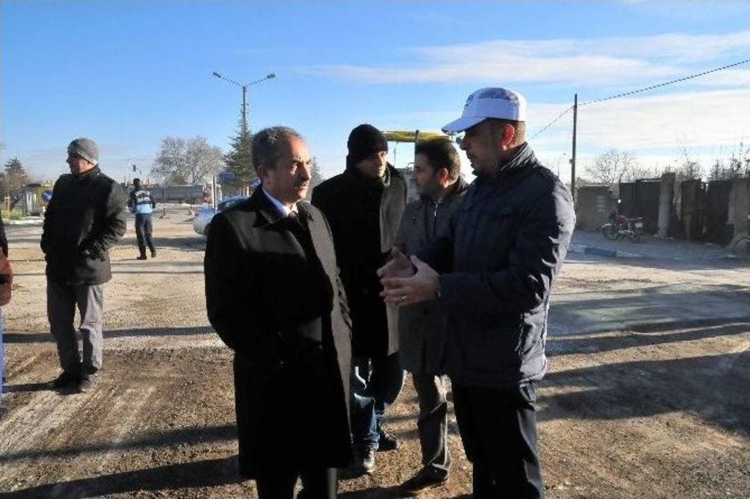 Akşehir İstasyon Caddesi Sıcak Asfaltla Buluşuyor