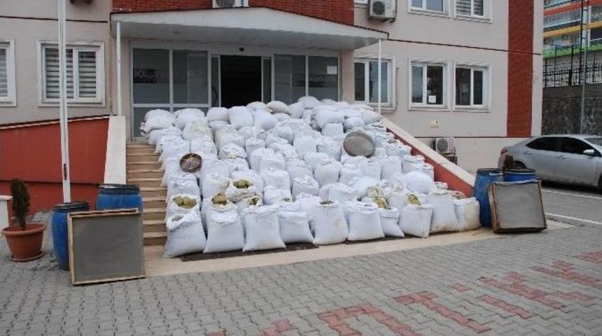 Lice&rsquo;de Ele Ge&ccedil;irilen Uyuşturucular Sergilendi