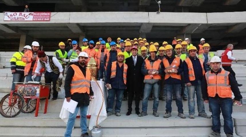 Vodafone T&uuml;rkiye Ceo&rsquo;sundan Vodafone Arena&rsquo;ya Yeni Yıl Ziyareti