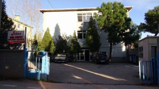 Sevgilisinden Ayrılan &Ouml;ğrenci Okulun Penceresinden Atladı 1