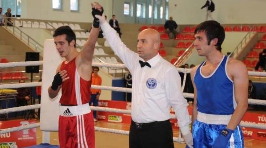 T&uuml;rkiye Erkekler Boks Şampiyonası Başladı