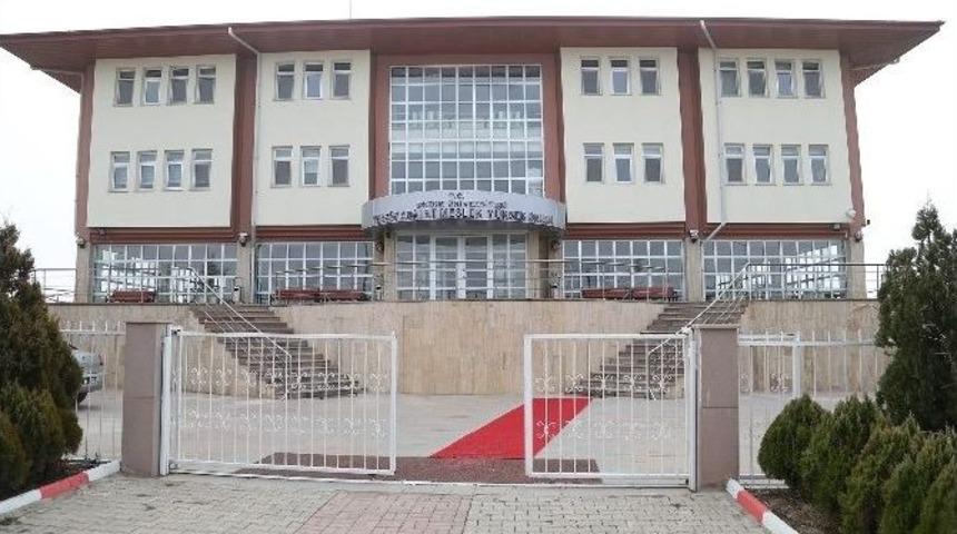 Adalet Meslek Y&uuml;ksekokulu Mezunlarının İşi Hazır