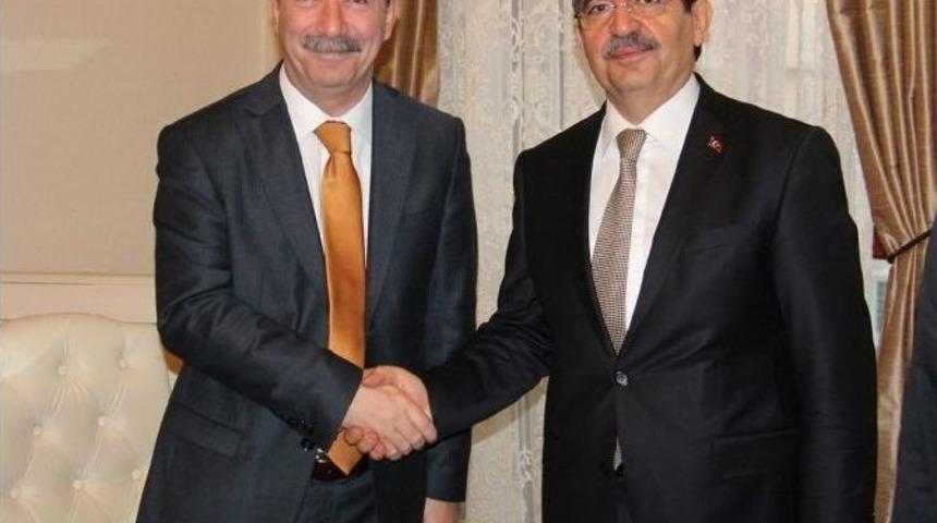Bakan G&uuml;ll&uuml;ce, Belediye Başkanı G&uuml;rkan&rsquo;ı Ziyaret Etti