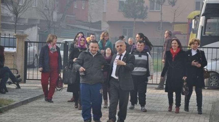 Kosovalı Dawn Sendromlu &Ccedil;ocuklar İneg&ouml;l&rsquo;de