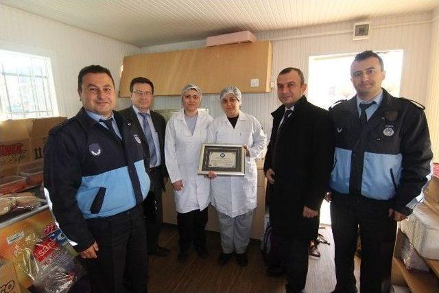 Menderes&rsquo;te Okul Kantinleri Denetleniyor 1