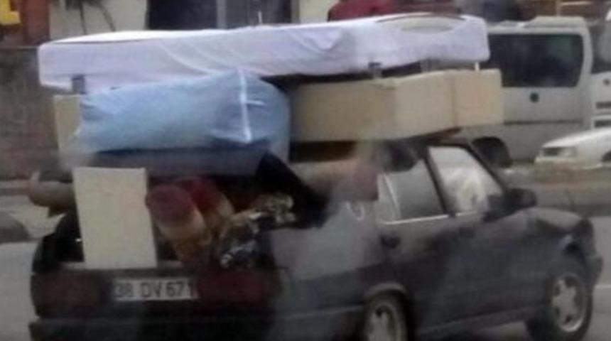 Yatağını Otomobilin Tavanında Taşıdı