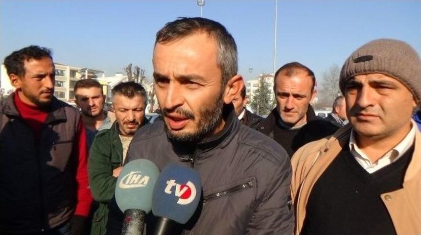&Ccedil;alıştıkları Firmadan Paralarını Alamayan İş&ccedil;iler Valilik &Ouml;n&uuml;nde