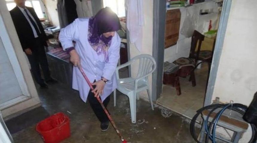 G&ouml;k&ccedil;eada Belediyesi Evde Temizlik Hizmeti Başlattı