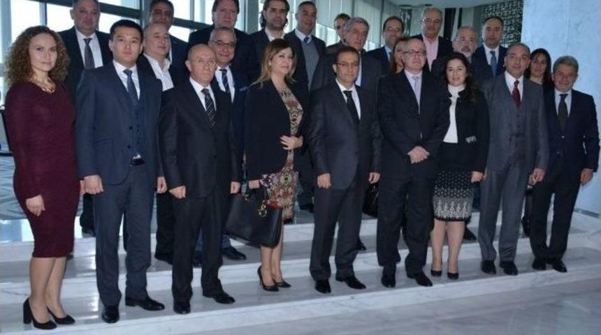 Konsolos Ve Fahri Konsoloslar İle Toplantı