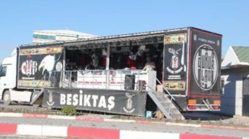 Beşiktaş&rsquo;ın Gezici Mobil Tır&rsquo;ı D&ouml;rtyol&rsquo;da