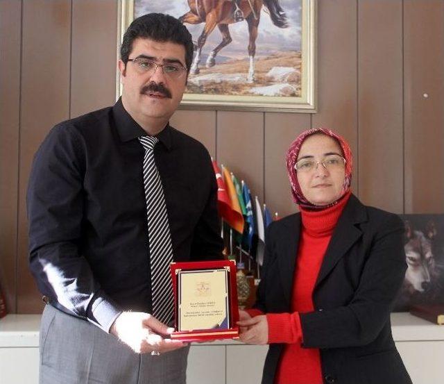 Bozkurt Belediye Başkanına Anlamlı Plaket