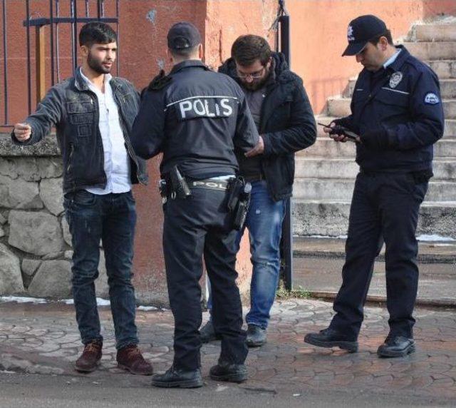 Okul &Ouml;n&uuml;nde Bekleyene 189 Lira Ceza 3