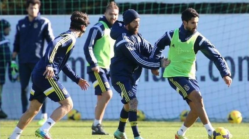 Fenerbah&ccedil;e, Mersin İdmanyurdu Ma&ccedil;ı Hazırlıklarına Başladı
