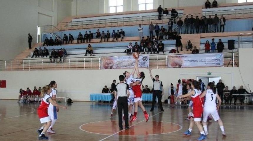 Be&uuml;&rsquo;de &Uuml;niversiteler Arası 2. Lig Basketbol Turnuvası