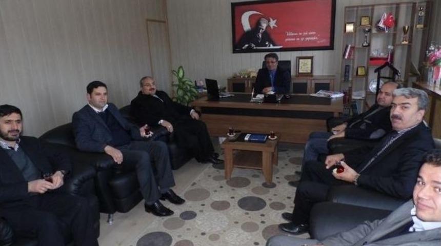 Korimder Y&ouml;netimi, İl&ccedil;e Milli Eğitim M&uuml;d&uuml;r&uuml; Kocag&ouml;z&rsquo;&uuml; Ziyaret Etti