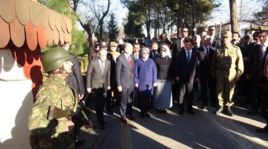 Davutoğlu'dan Samaras'a Sınırdan Telefon (2)