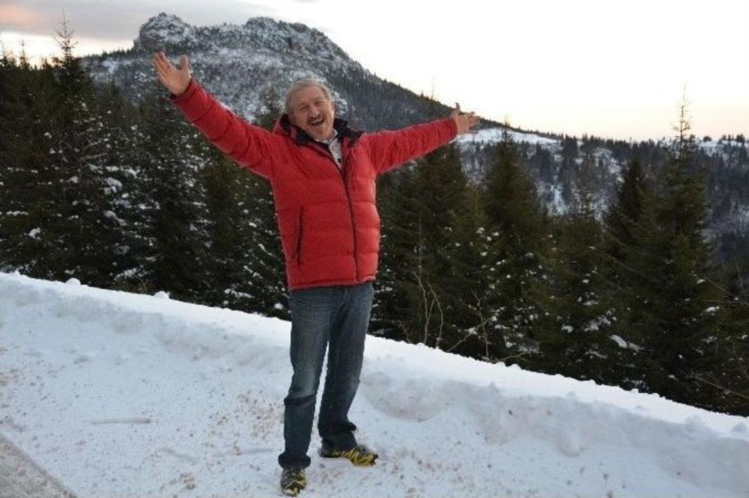 Sanat&ccedil;ı Gafur Uzuner, &Ccedil;ambaşı Yaylası&rsquo;na Hayran Kaldı