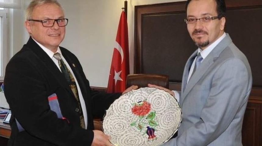 Polonya Başkonsolosu Michalski&rsquo;den Ad&uuml;&rsquo;ye Ziyaret