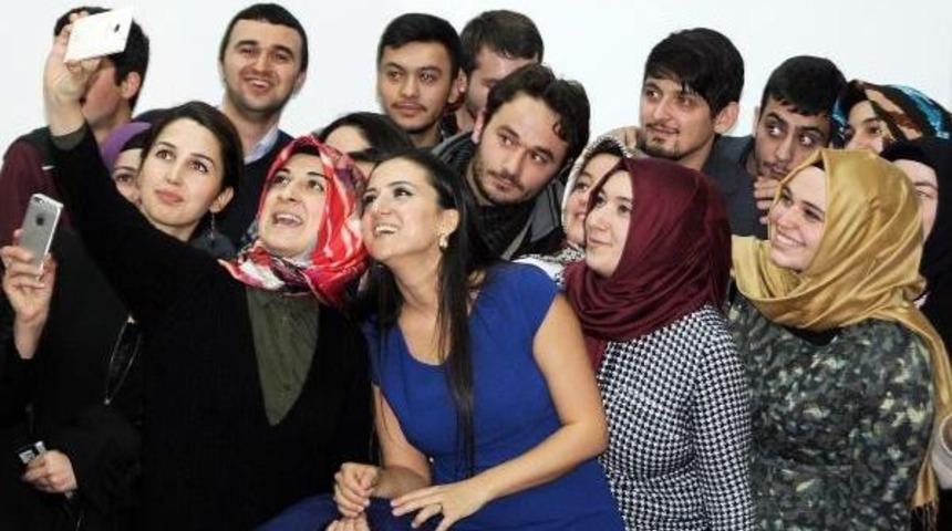 &Ouml;ğretmen Adaylarının Dilek &Ouml;ğretmen İlgisi