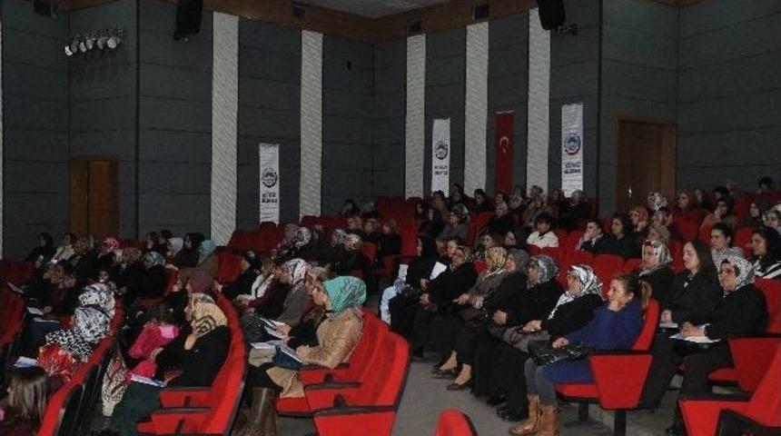 Onkoloji Uzmanı Prof. Dr. B&uuml;lent &Ouml;z&ccedil;elik&rsquo;den Kadınlara Kenser Semineri
