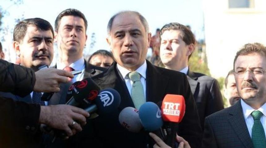 Bakan Ala: Ana Muhalafet Lideri &Ccedil;&ouml;z&uuml;me Katkıda Bulunanlar Liginde Olmalıdır