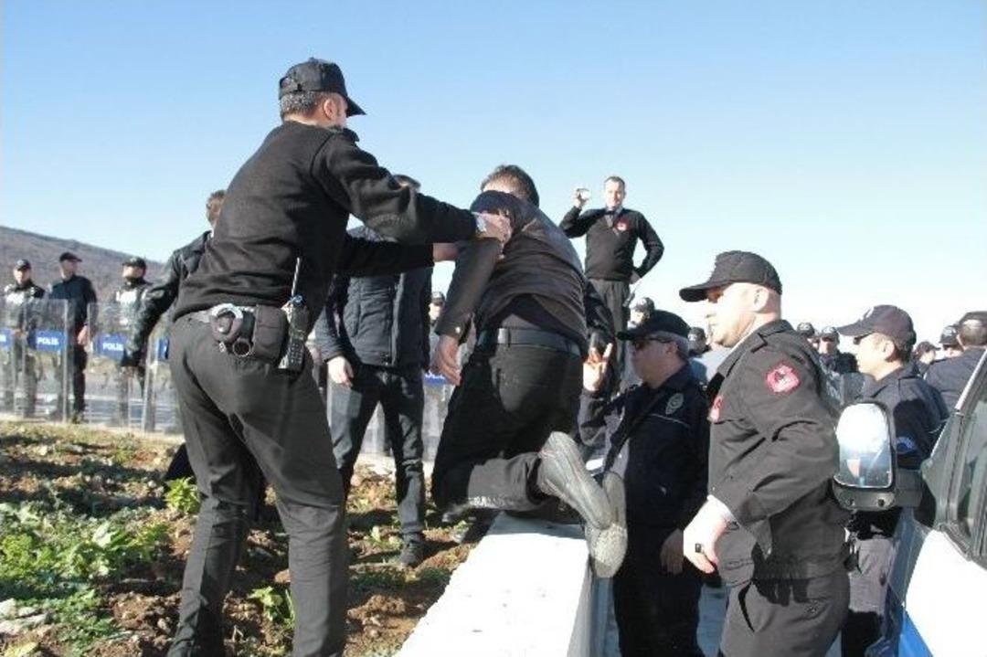 Om&uuml;&rsquo;de Gerginlik