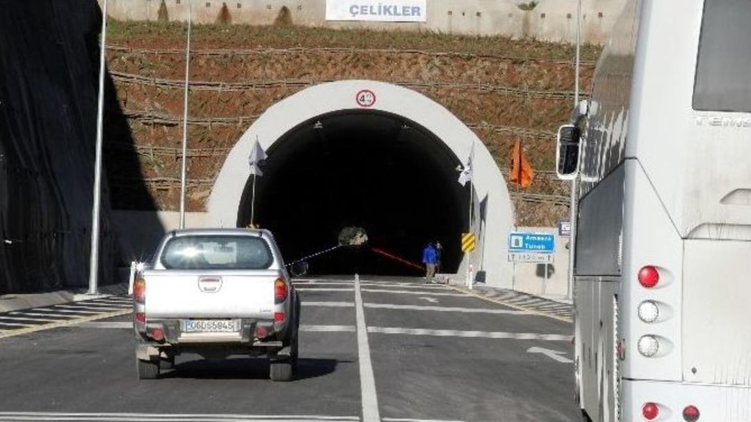 Ulaştırma Bakanı Elvan, Bartın&rsquo;da T&uuml;nellerin A&ccedil;ılışını Yaptı