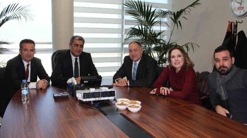 Konuk: "anadolu &Uuml;r&uuml;nleri D&uuml;nya Eczanelerinde Satılacak"