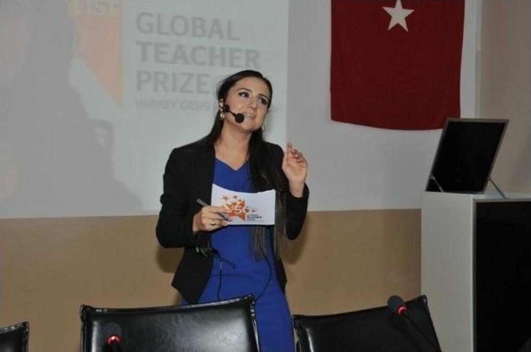 Dilek &Ouml;ğretmene Om&uuml;&rsquo;de Sevgi Seli