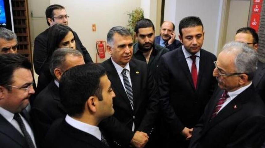 Chp İl&ccedil;e Başkanları Milletvekili Aday Adaylığı İ&ccedil;in İstifa Etti