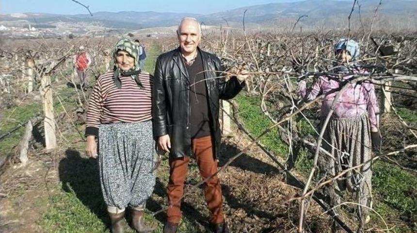 Eski Vekil Diker 22 Bin Vatandaşla Y&uuml;z Y&uuml;ze G&ouml;r&uuml;şt&uuml;